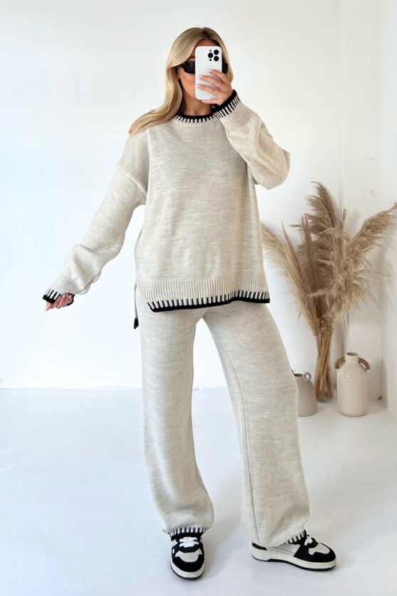 Women's Contrast Stitch Knit Set - Oversized Sweater & Wide Leg Pants